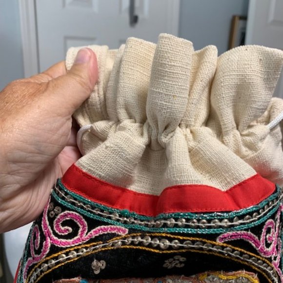 Sequined Elephant Bag - Picture 2 of 4